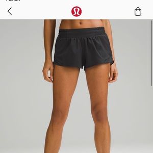 Lululemon HOTTY HOT SHORT 2.5”